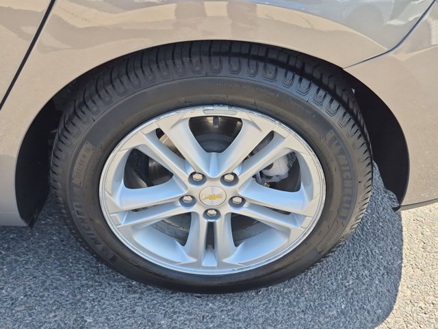 Used 2017 Chevrolet Cruze LT FWD image 30