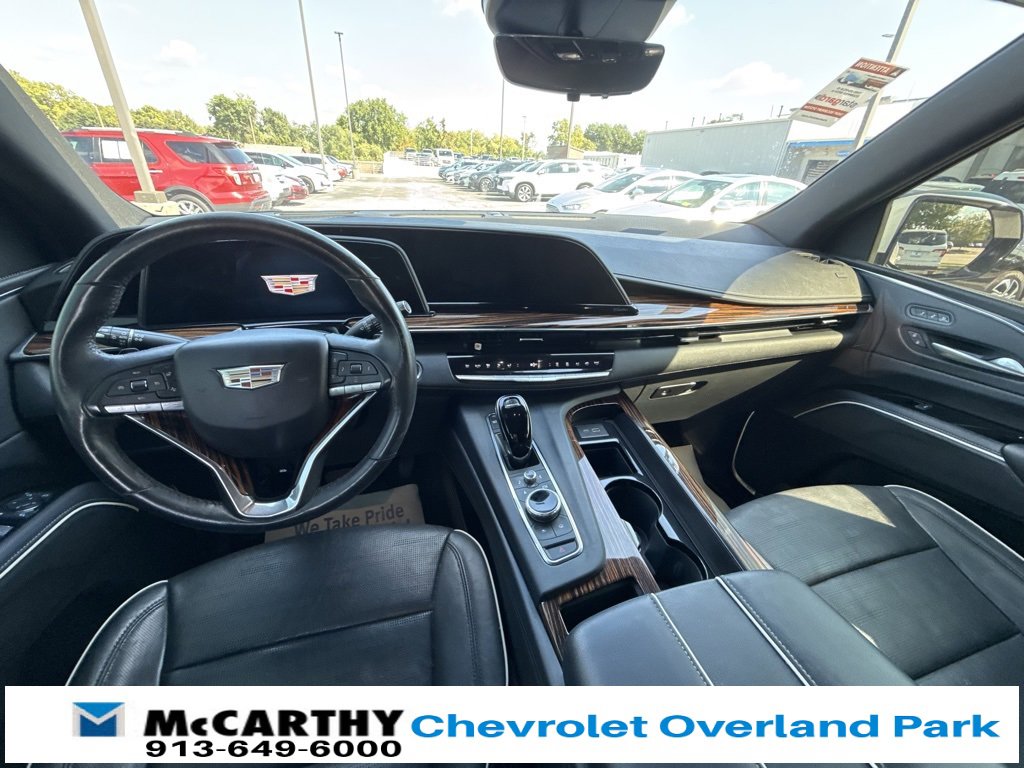 Used 2021 Cadillac Escalade ESV Premium Luxury w/ LPO, Illumination Package image 13