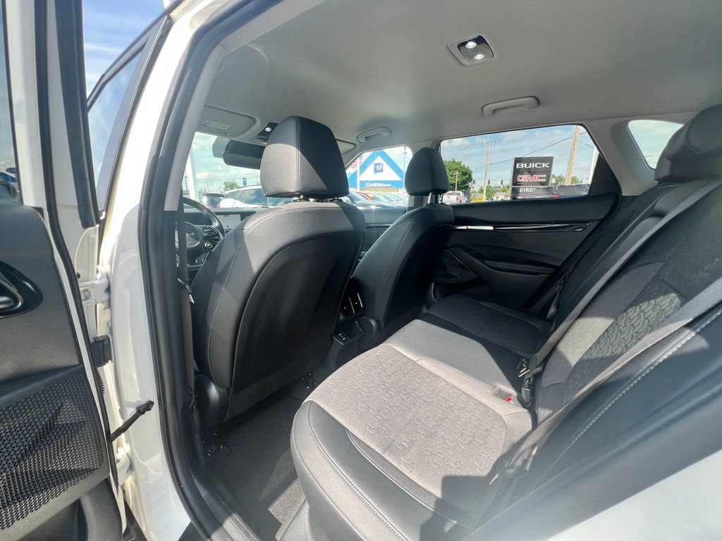 Used 2024 Kia Seltos S AWD/4WD image 30