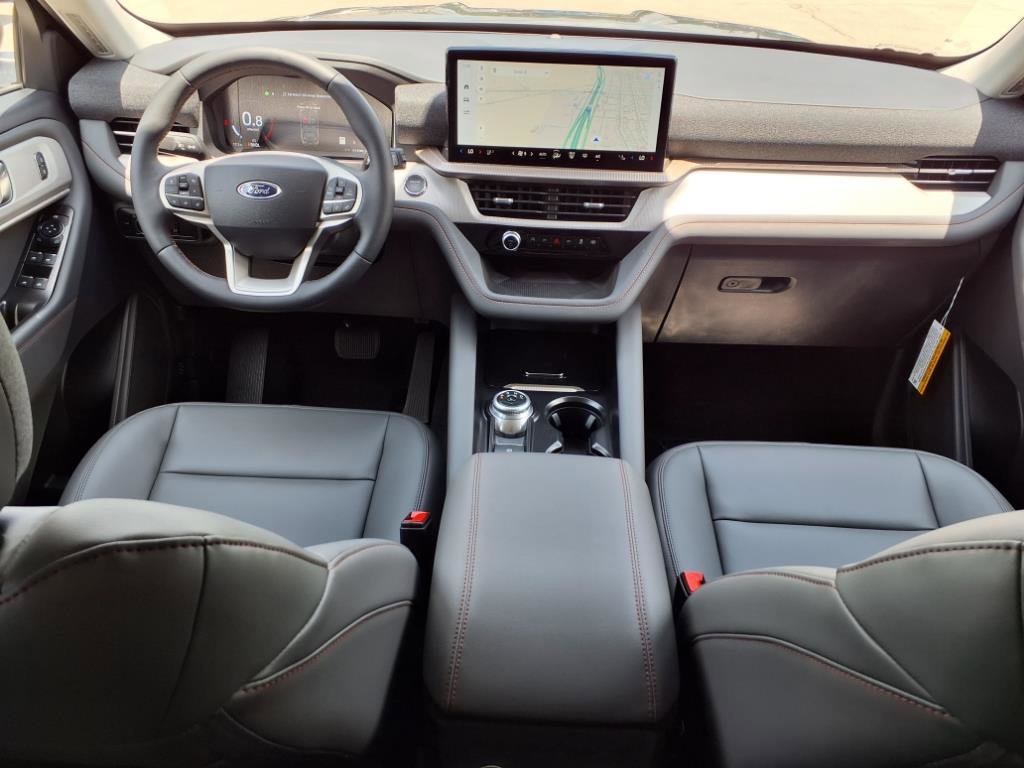New 2025 Ford Explorer Active w/ Active Comfort Package image 6