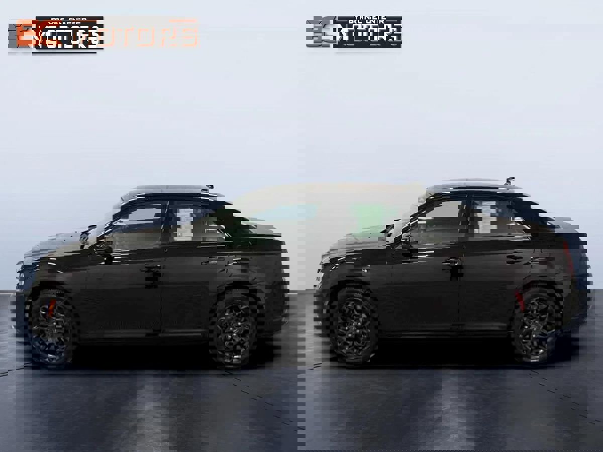 Used 2019 Chrysler 300 Touring w/ Sport Appearance Package image 3