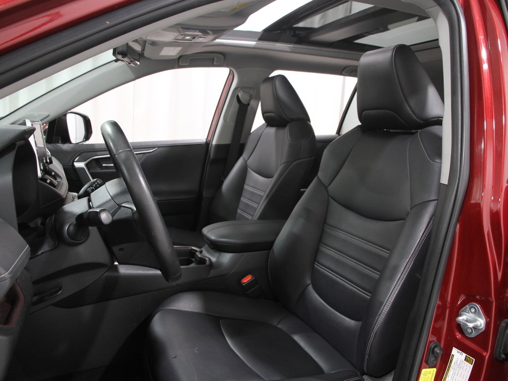 Used 2019 Toyota RAV4 Limited image 5