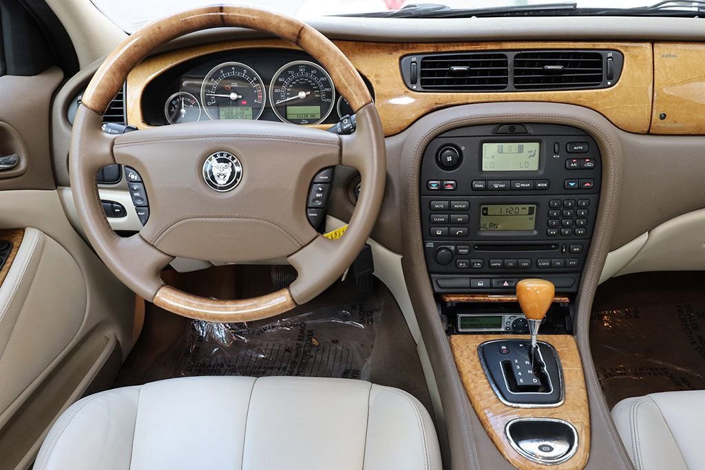 Used 2006 Jaguar S-TYPE 3.0 image 9