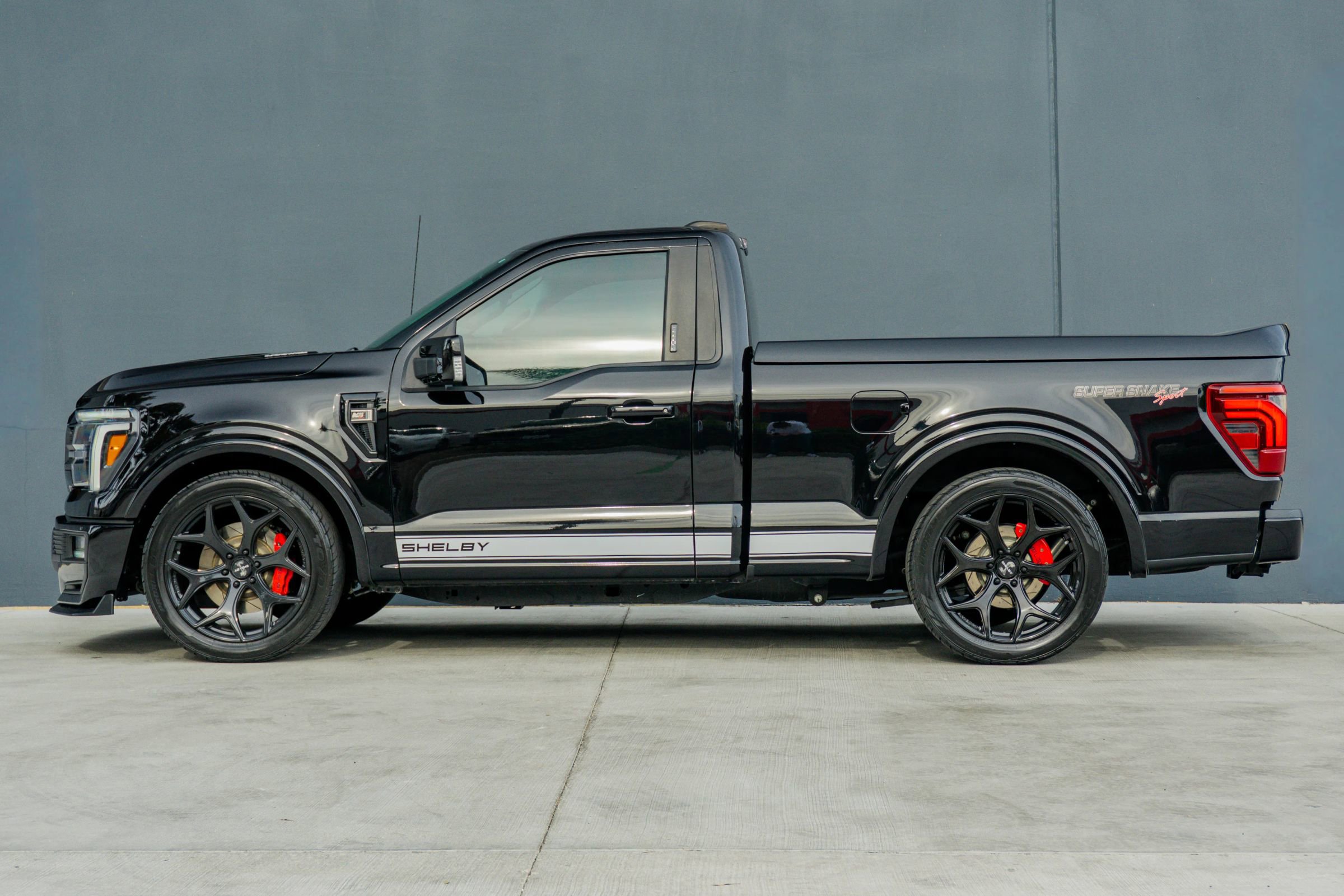 Used 2021 Ford F150 XLT w/ Equipment Group 301A Mid image 2