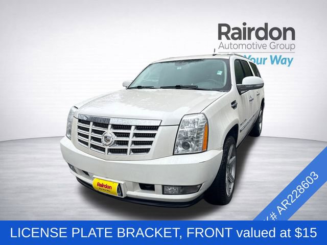 Used 2010 Cadillac Escalade ESV Premium image 3