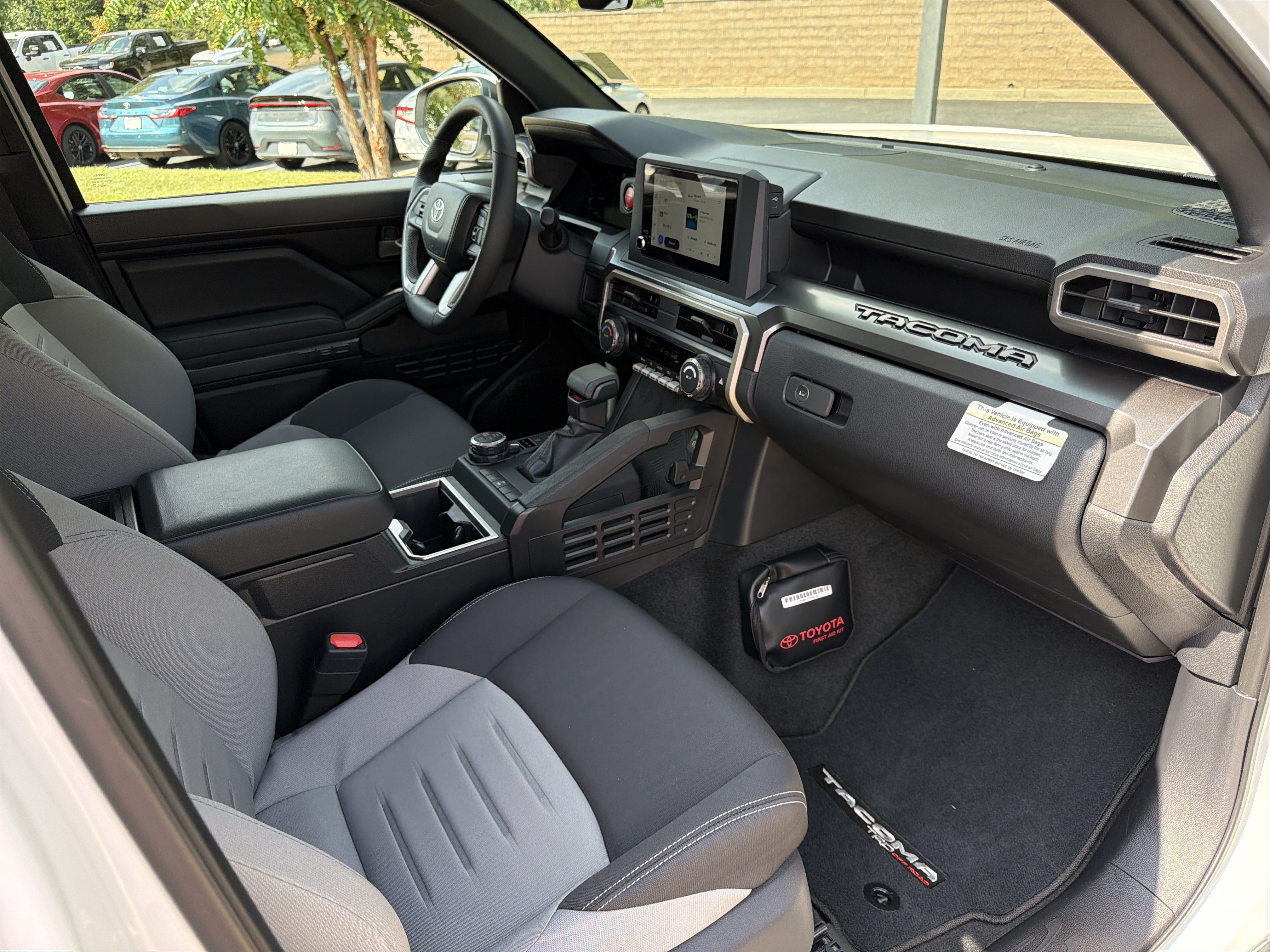 Used 2025 Toyota Tacoma TRD Off-Road AWD/4WD image 13