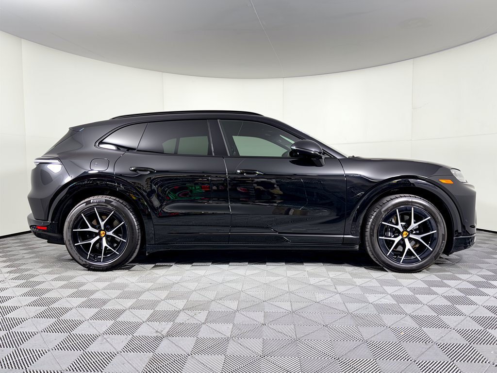 New 2026 Porsche Cayenne Electric AWD/4WD image 8