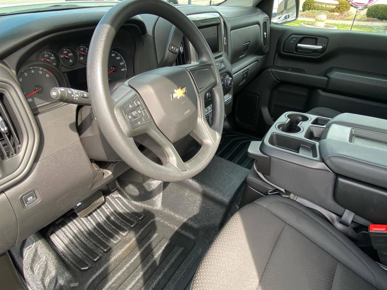 Used 2025 Chevrolet Silverado 1500 W/T RWD image 9