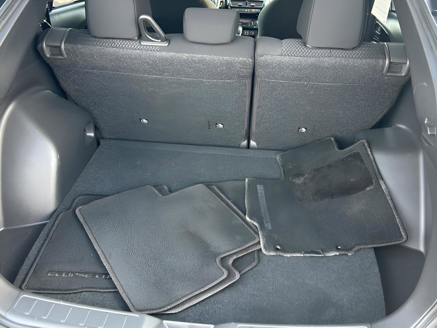 Used 2024 Mitsubishi Eclipse Cross LE image 11