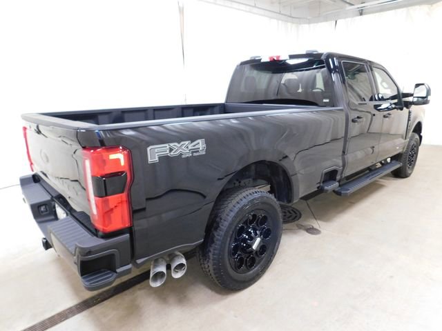 New 2026 Ford F250 Lariat w/ Black Appearance Package image 14