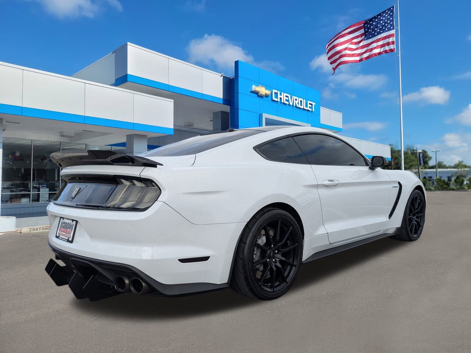 Used 2018 Ford Mustang Shelby GT350 w/ Convenience Package image 4