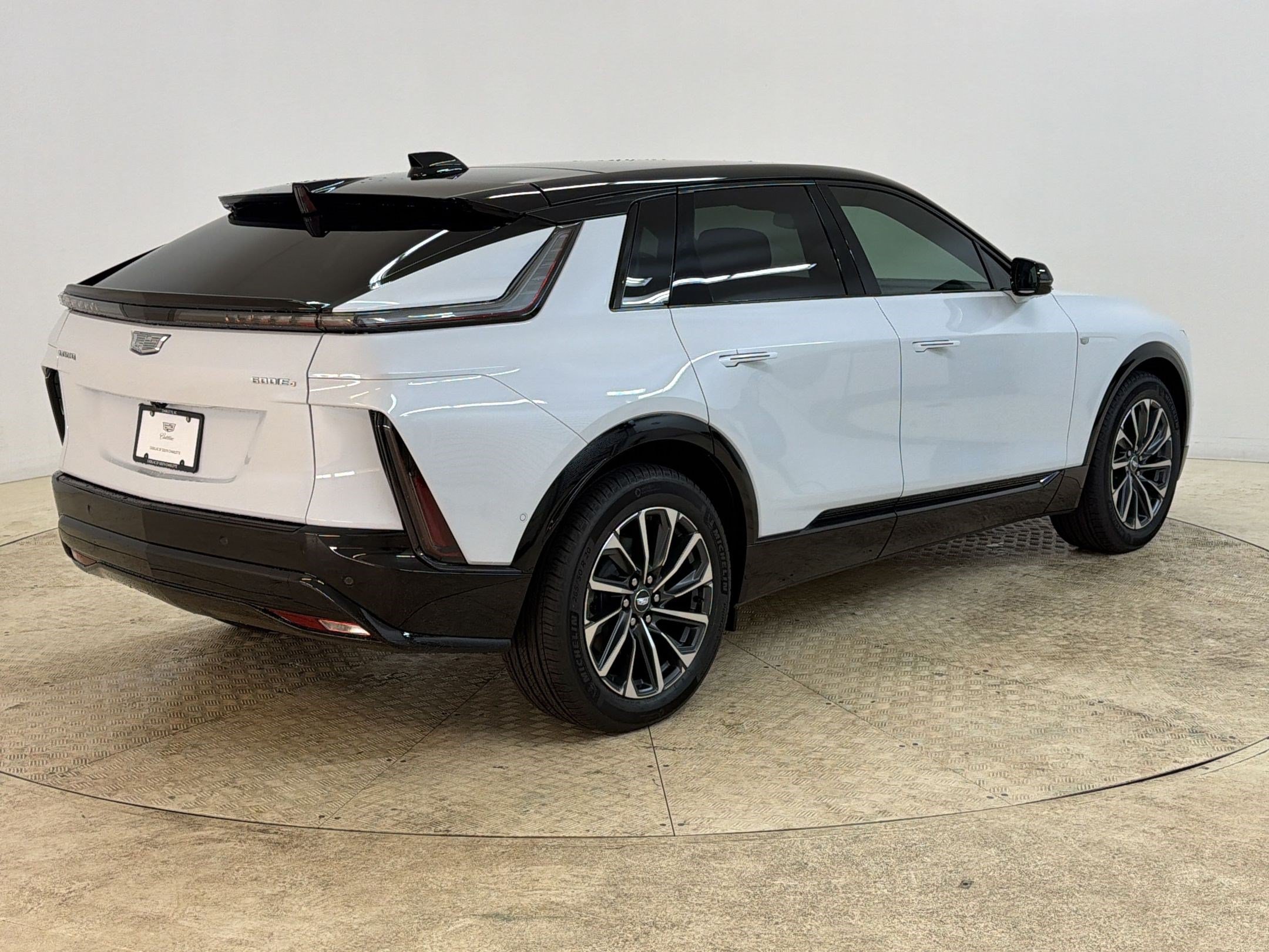 New 2026 Cadillac Lyriq Sport AWD/4WD image 8