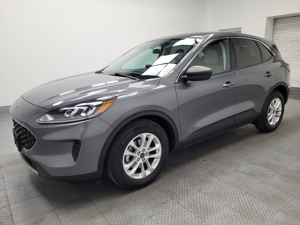 Used 2022 Ford Escape SE FWD image 2