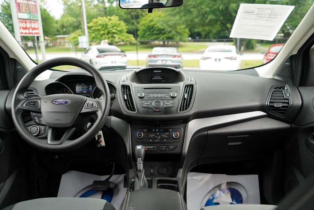 Used 2017 Ford Escape SE FWD image 9