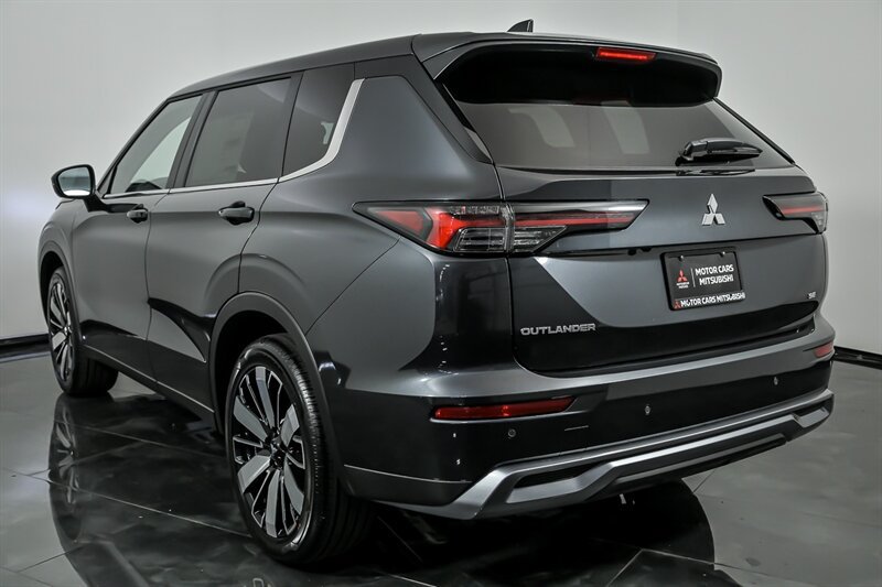 New 2026 Mitsubishi Outlander SE FWD image 7