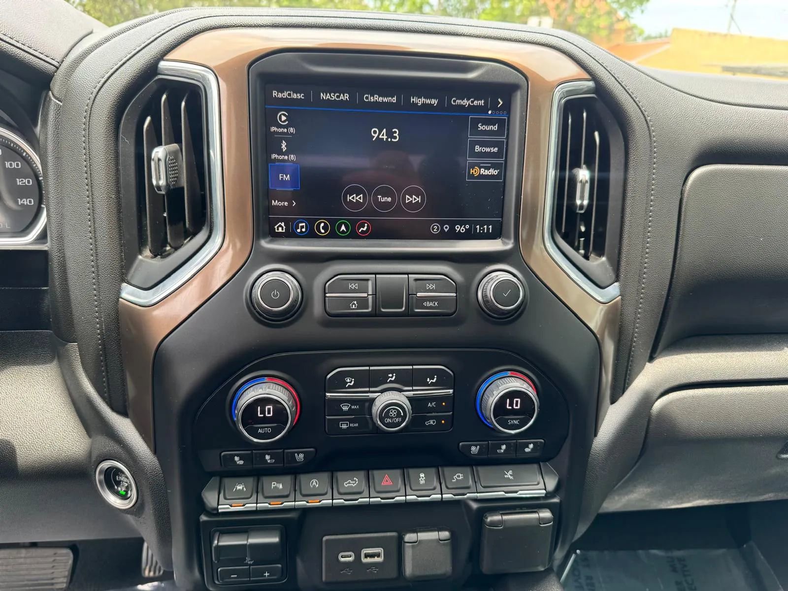 Used 2021 Chevrolet Silverado 1500 4x4 Crew Cab High Country image 19