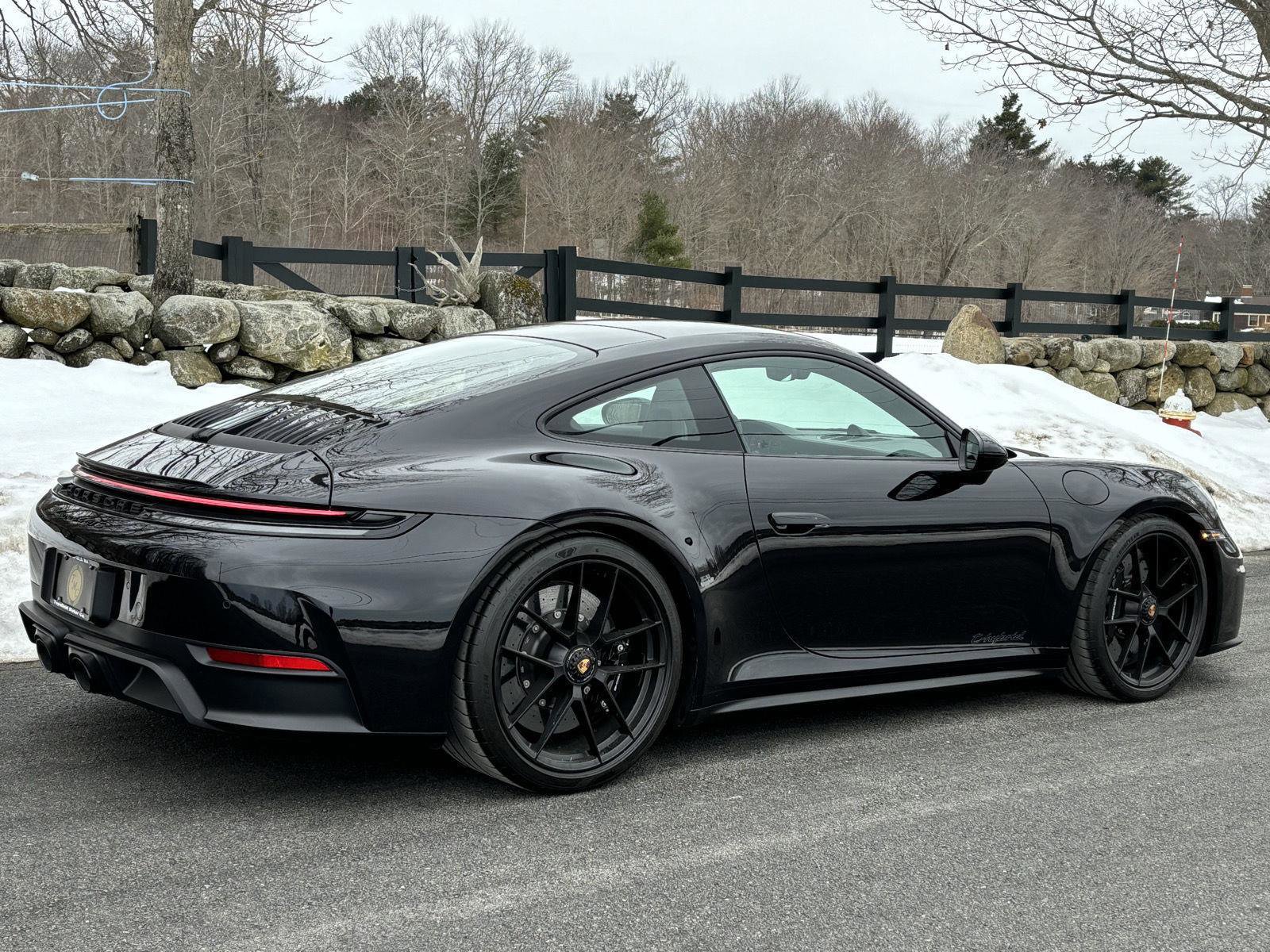 Used 2025 Porsche 911 Carrera 4 GTS image 15