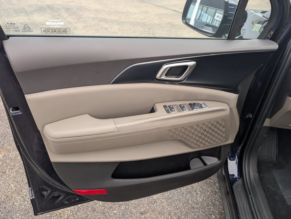 New 2026 Kia Carnival FWD image 12