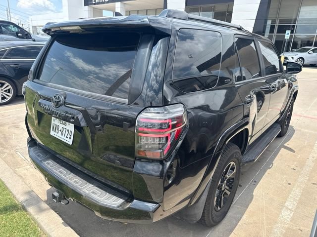 Used 2016 Toyota 4Runner SR5 RWD image 4