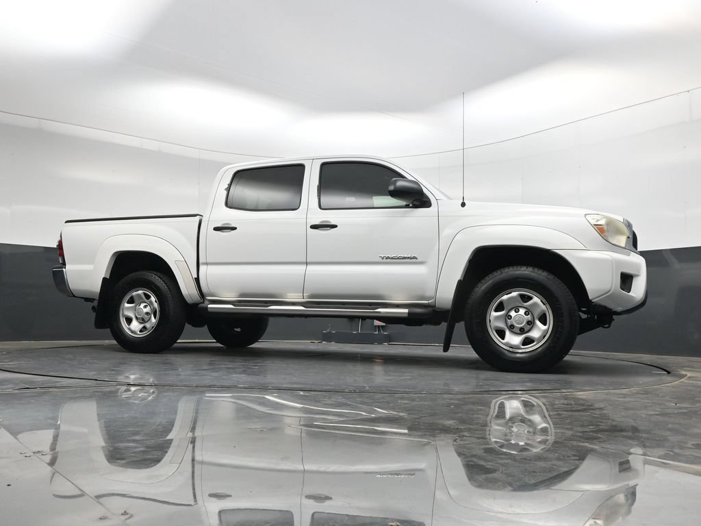 Used 2015 Toyota Tacoma PreRunner w/ SR5 Package RWD image 33