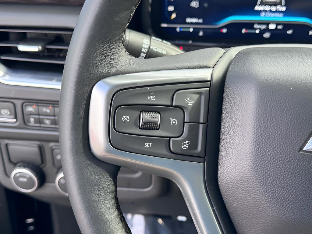 Used 2022 Chevrolet Tahoe LT w/ Luxury Package image 16