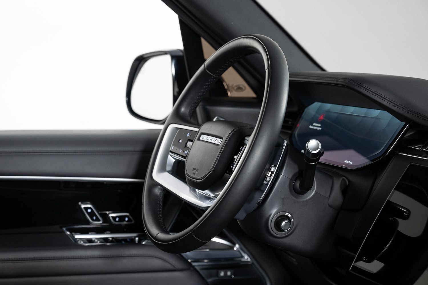 Used 2022 Land Rover Range Rover SE image 27