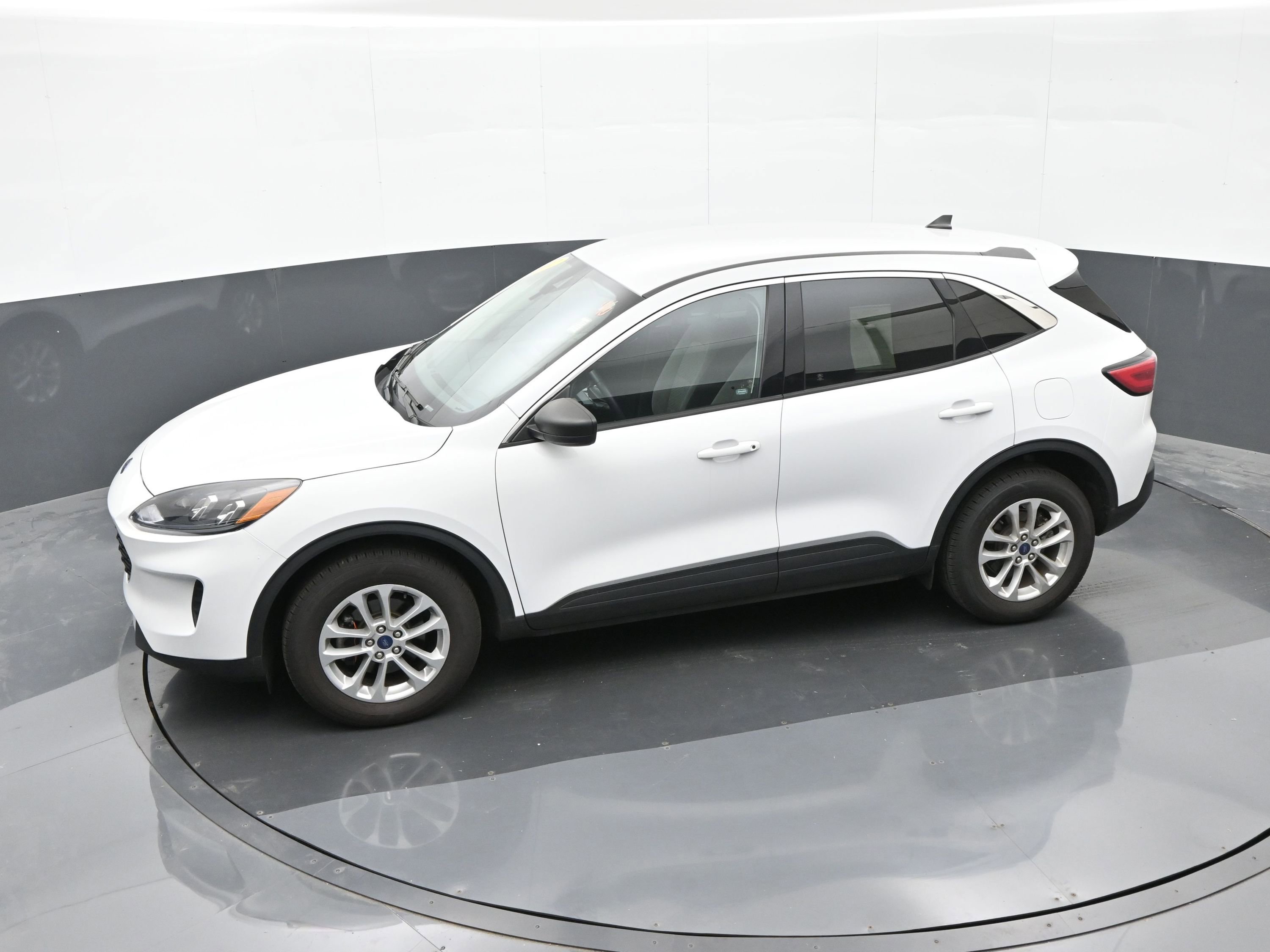 Used 2022 Ford Escape SE w/ Convenience Package image 32