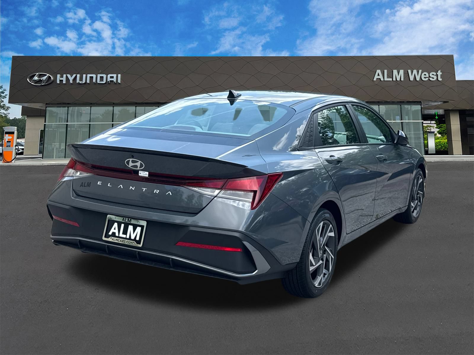 Certified 2025 Hyundai Elantra Sport FWD image 5