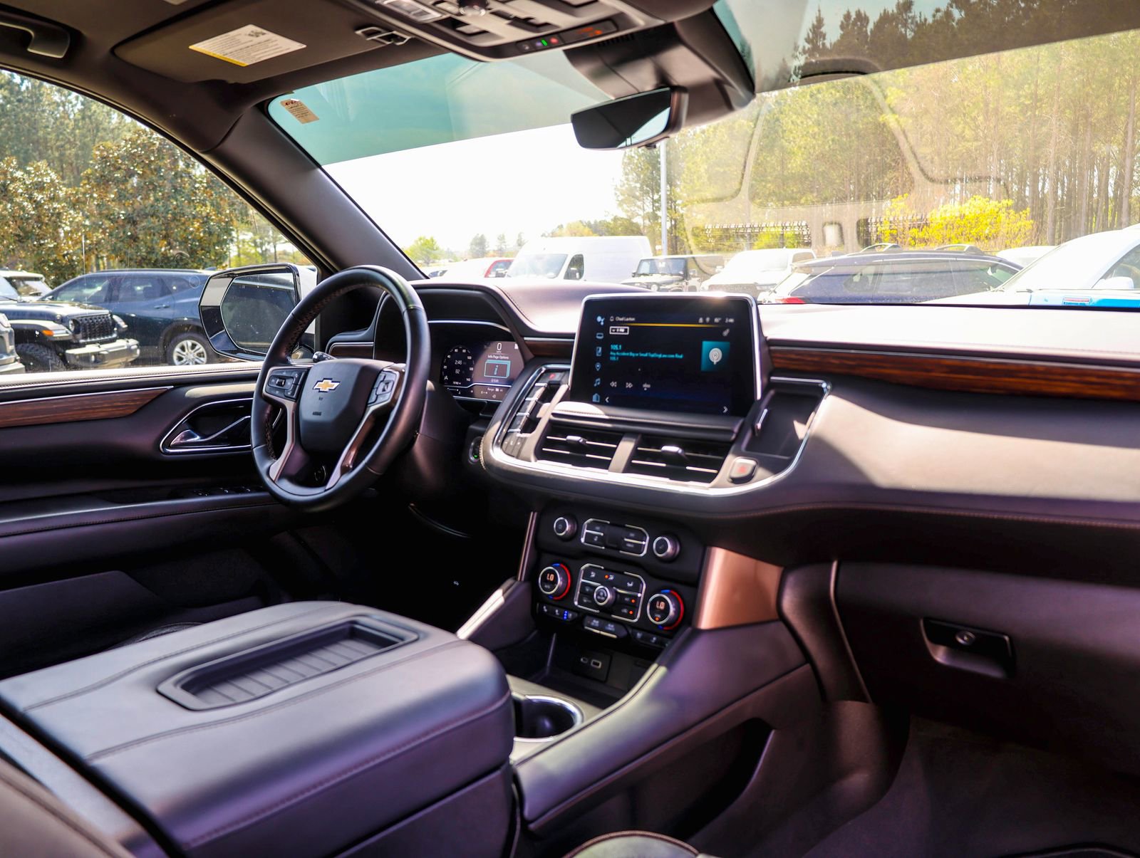 Used 2023 Chevrolet Tahoe High Country image 14