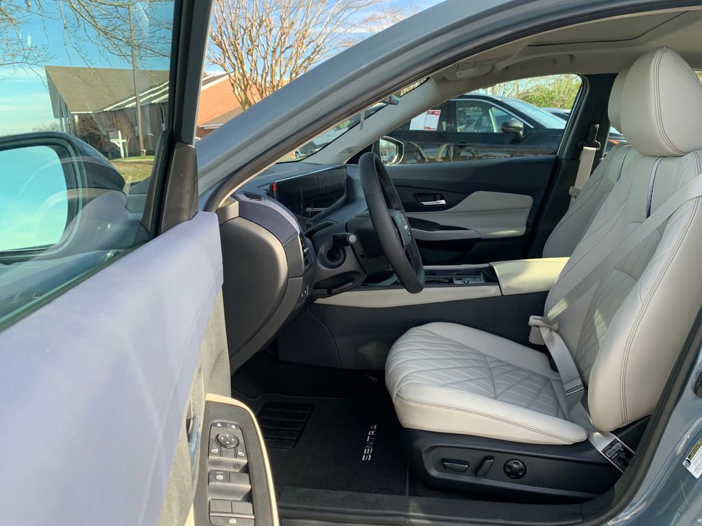 New 2026 Nissan Sentra SL w/ Floor Mat Package image 22