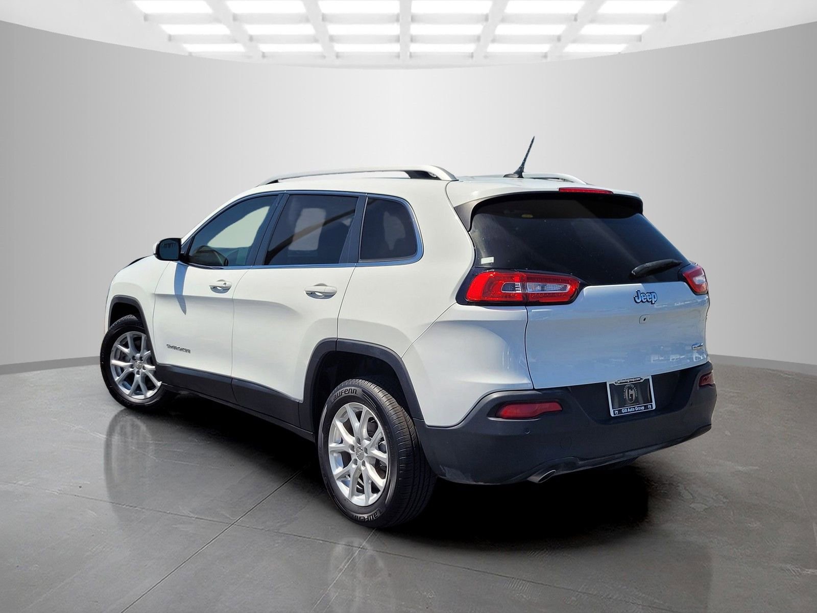 Used 2016 Jeep Cherokee Latitude w/ Safety/Convenience Group FWD image 6
