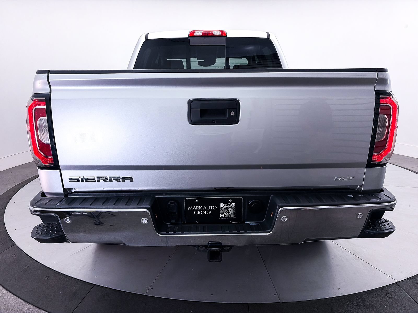 Used 2018 GMC Sierra 1500 SLT AWD/4WD image 11