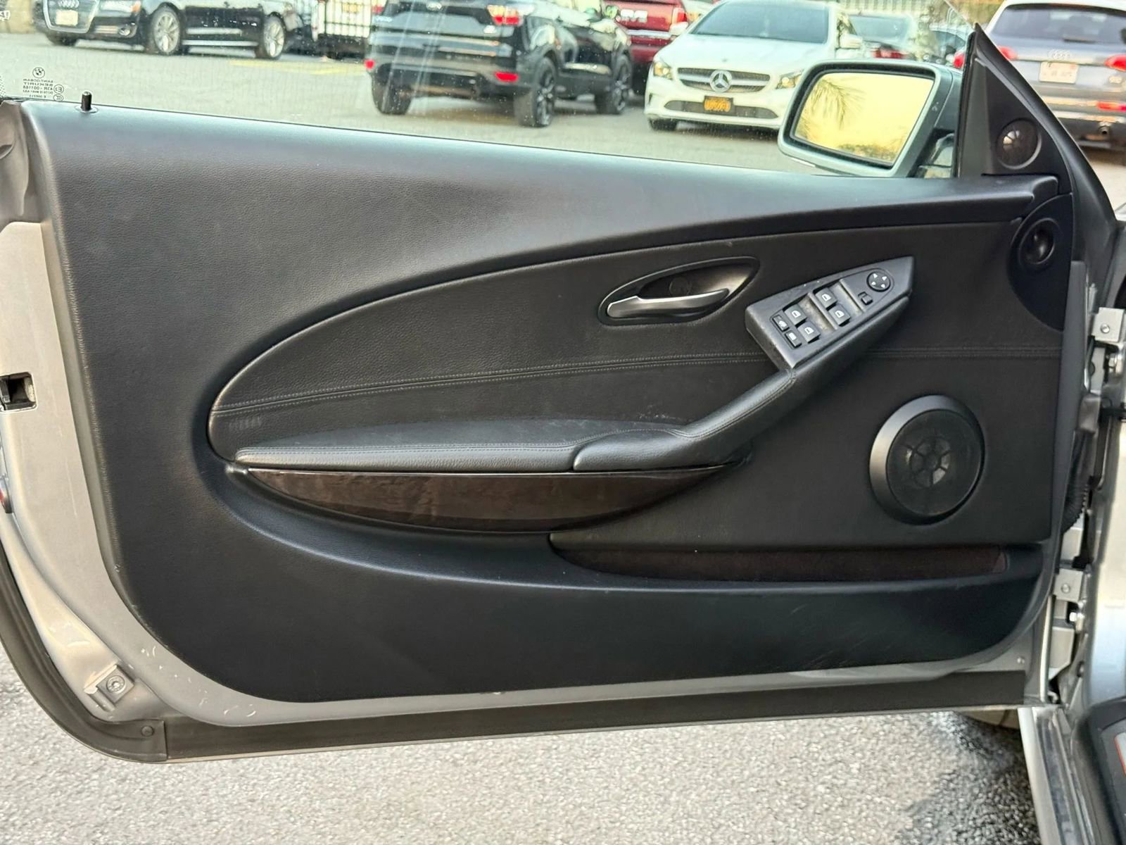 Used 2006 BMW 650i Convertible image 22