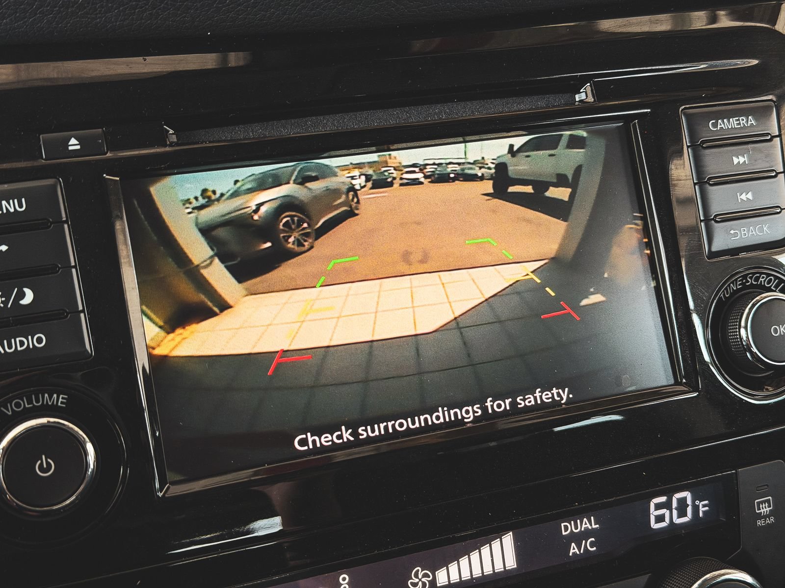 Used 2020 Nissan Rogue SV FWD image 25