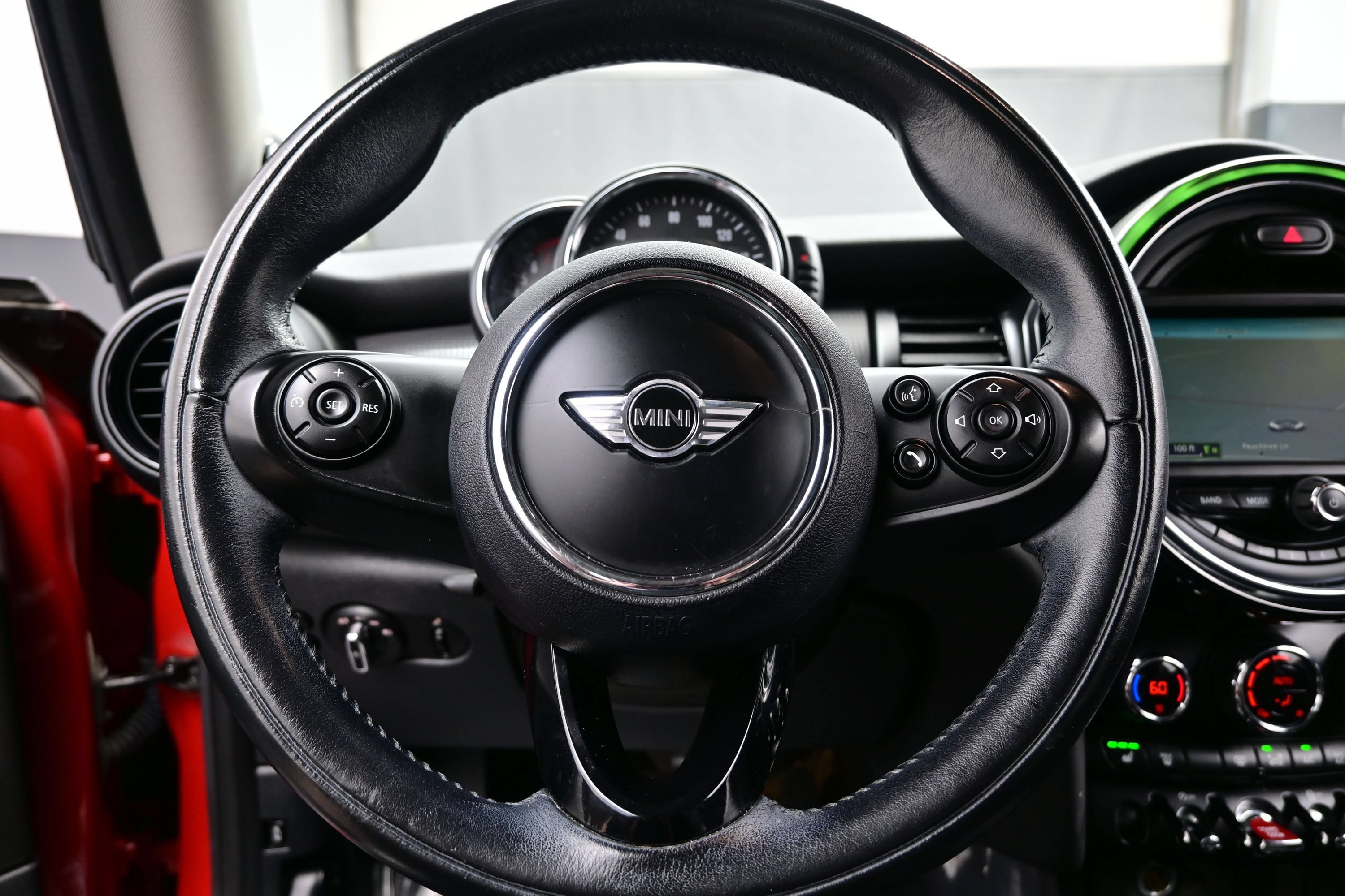 Used 2015 MINI Cooper 2-Door Hardtop FWD image 21