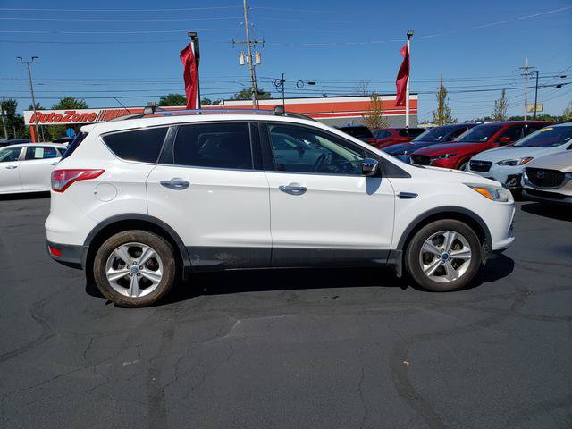 Used 2016 Ford Escape SE w/ SE Chrome Package AWD/4WD image 2