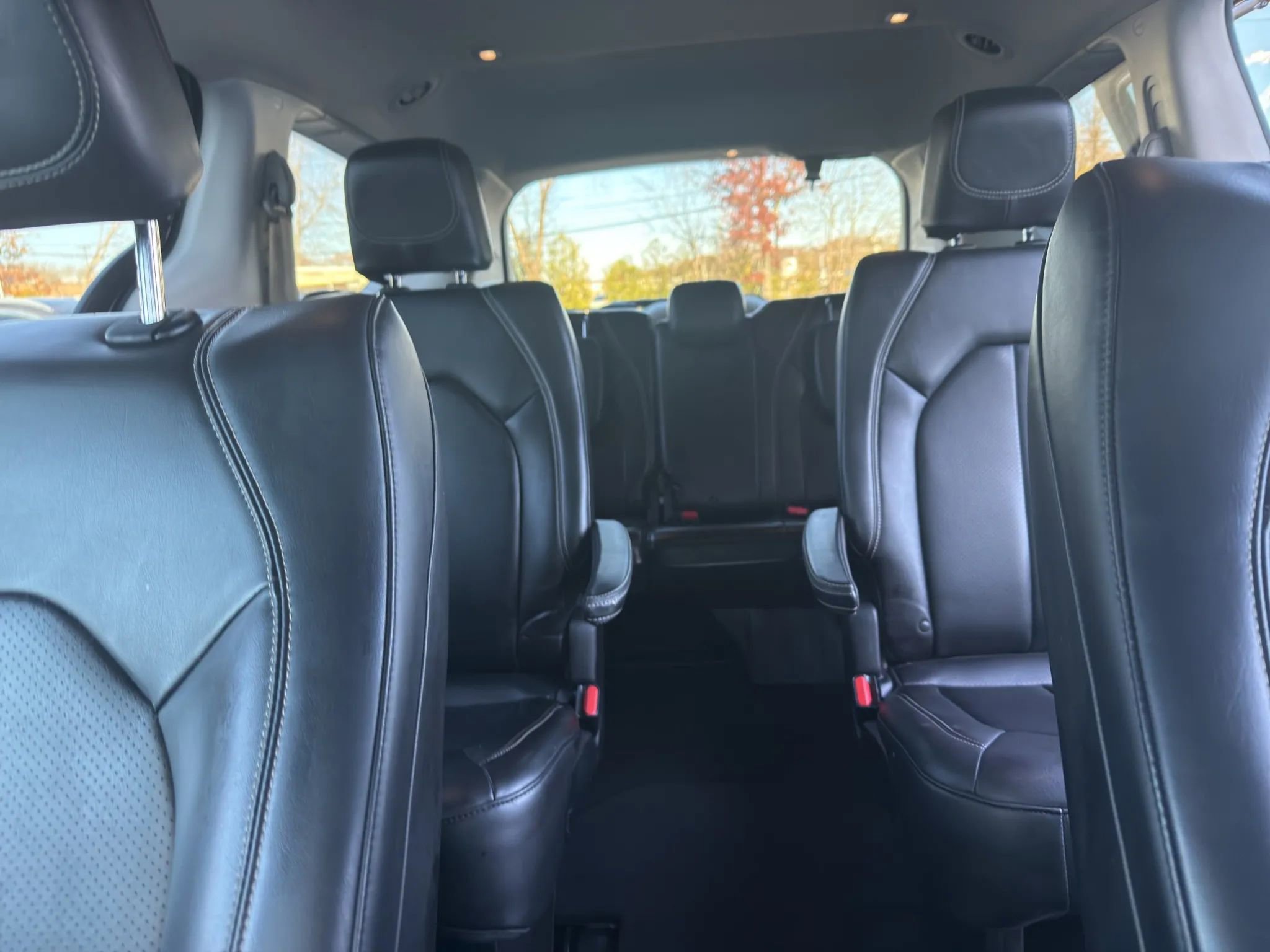 Used 2020 Chrysler Voyager Lxi image 17