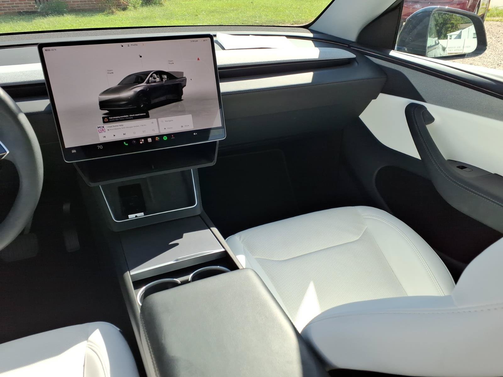Used 2026 Tesla Model Y 2WD image 14