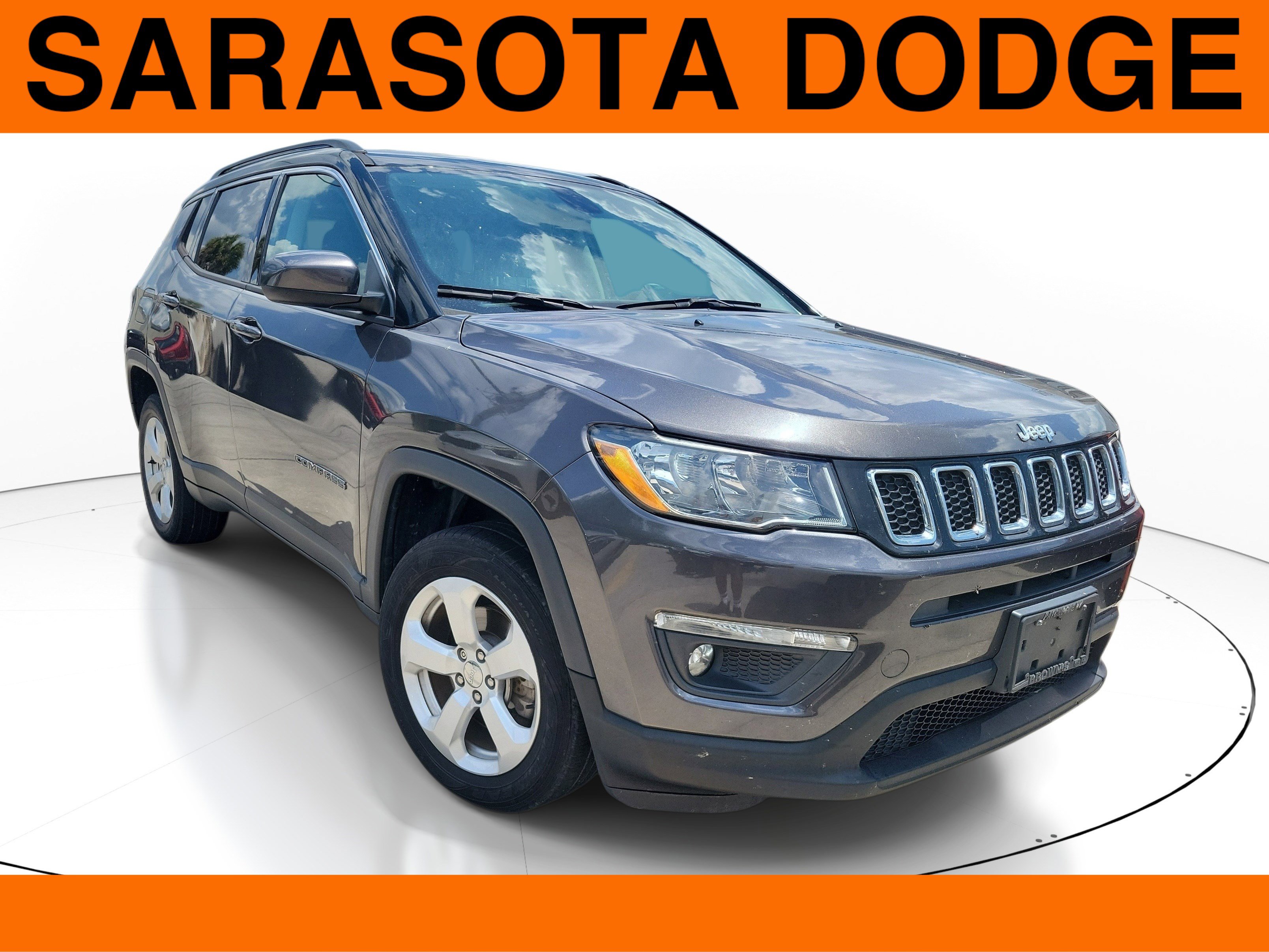 Used 2020 Jeep Compass Latitude w/ Cold Weather Group AWD/4WD image 1