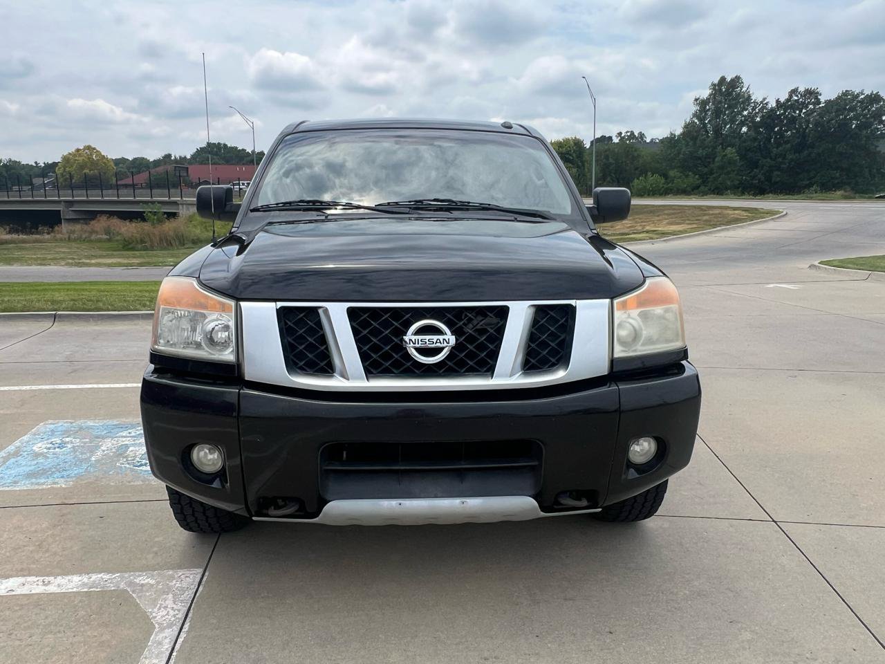 Used 2014 Nissan Titan PRO-4X AWD/4WD image 3