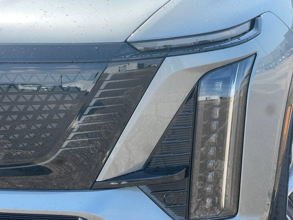 New 2027 Cadillac Vistiq Sport w/ LPO, Floor Liner Package AWD/4WD image 37