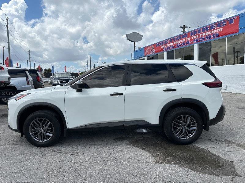 Used 2021 Nissan Rogue S image 2