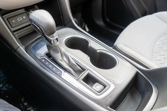 Used 2023 Chevrolet Equinox LS image 31