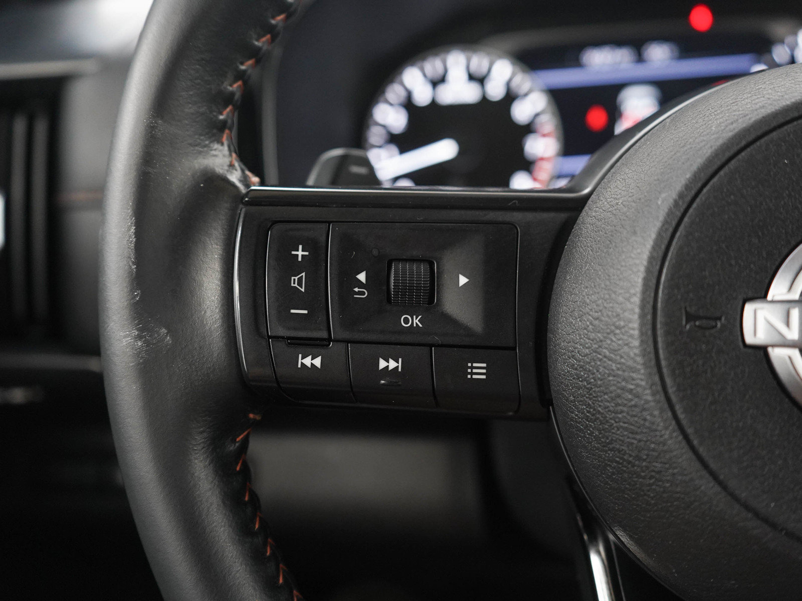 Used 2024 Nissan Pathfinder Rock Creek AWD/4WD image 25
