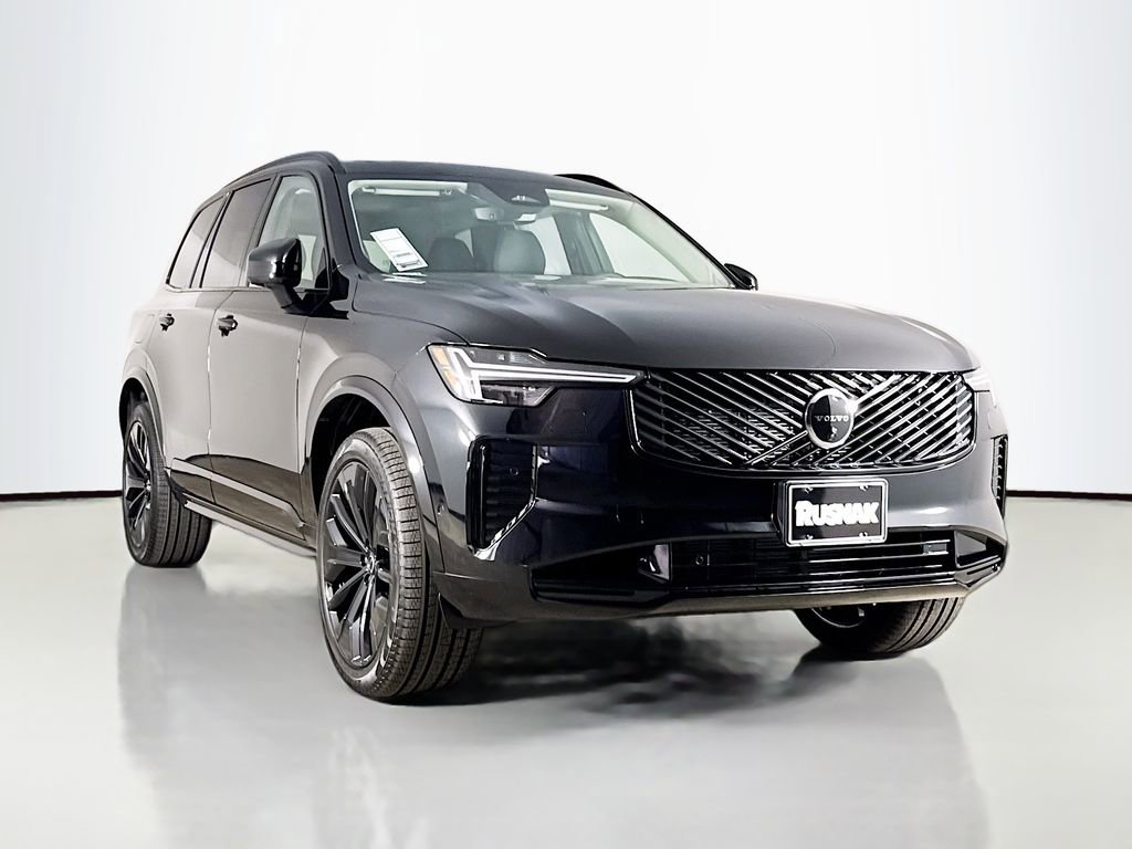 New 2026 Volvo XC90 B6 Ultra w/ Protection Package