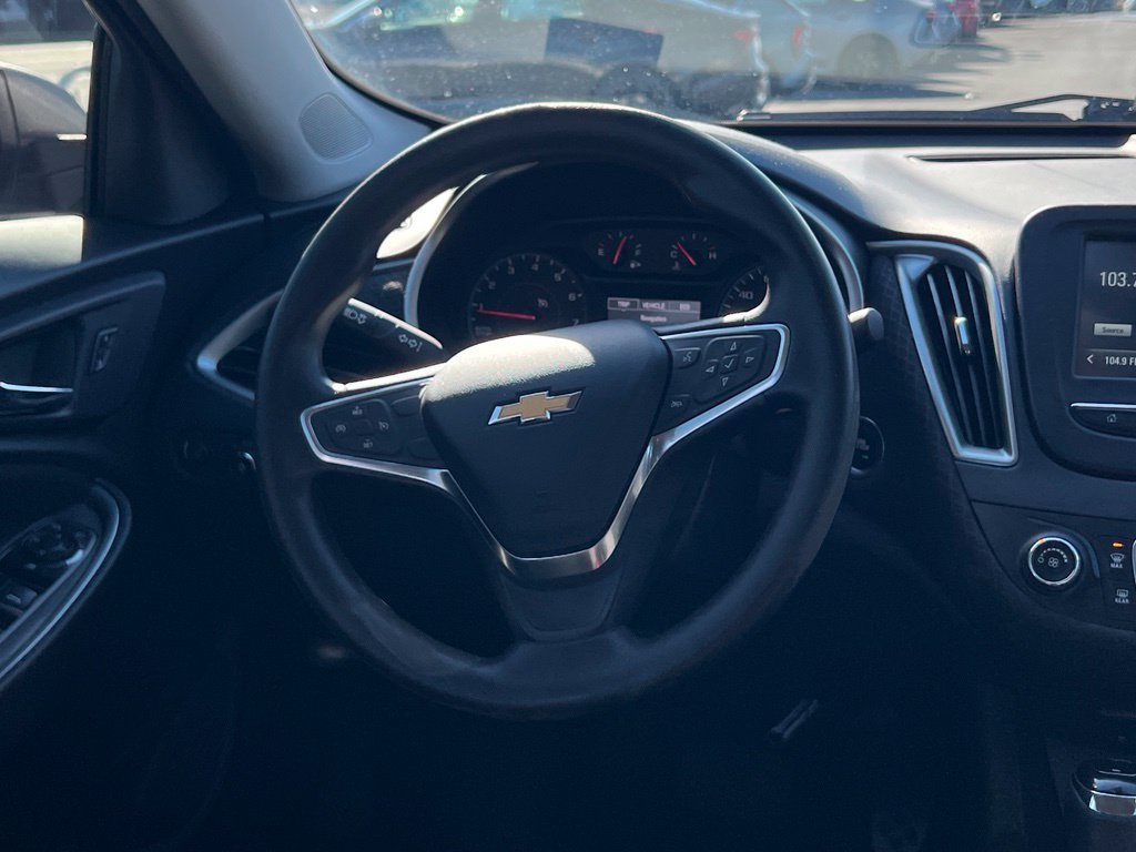 Used 2017 Chevrolet Malibu LS FWD image 15