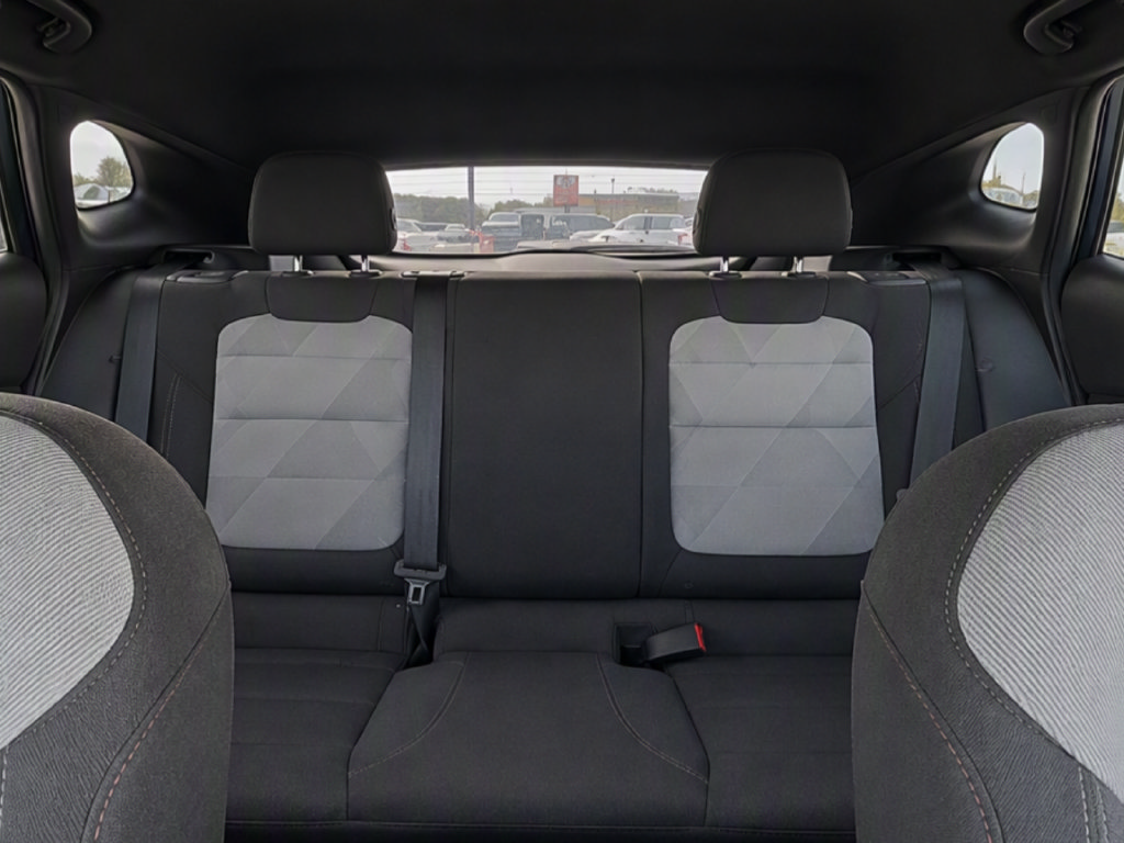 Used 2024 Chevrolet Trax RS FWD image 15