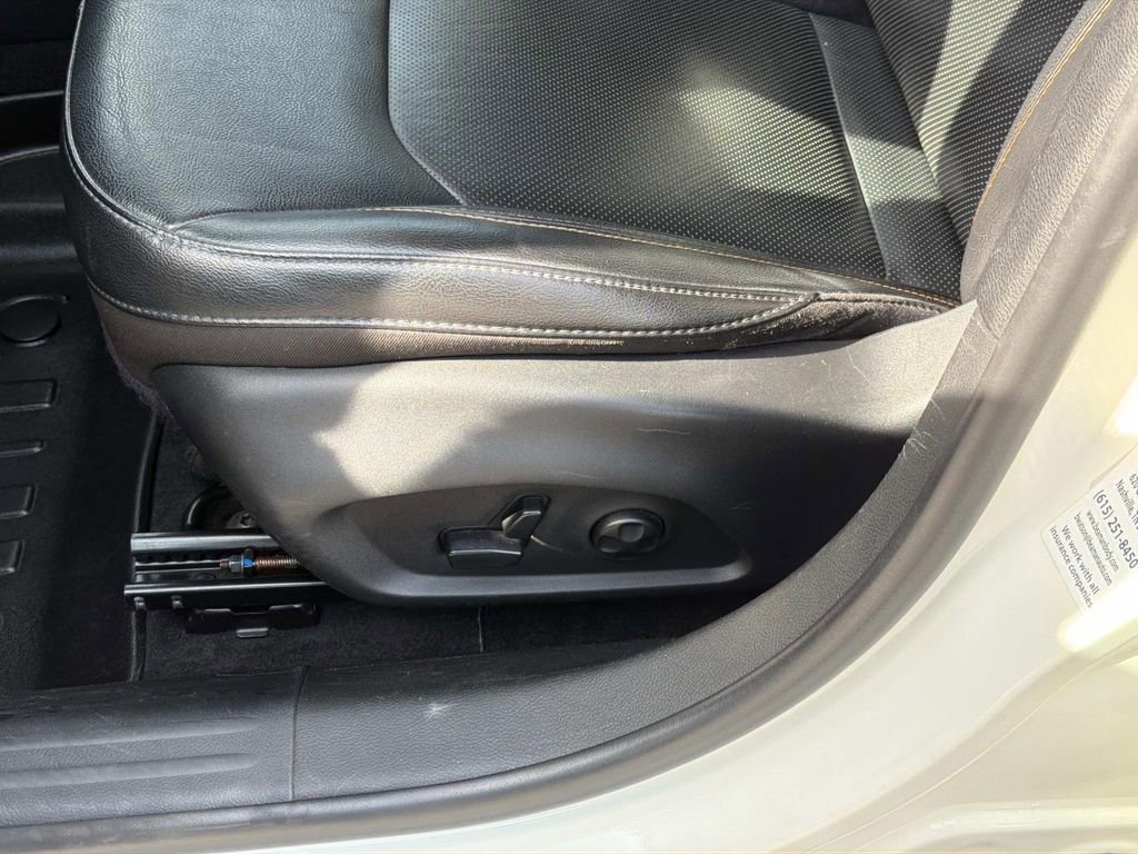 Used 2020 Jeep Compass Limited image 23