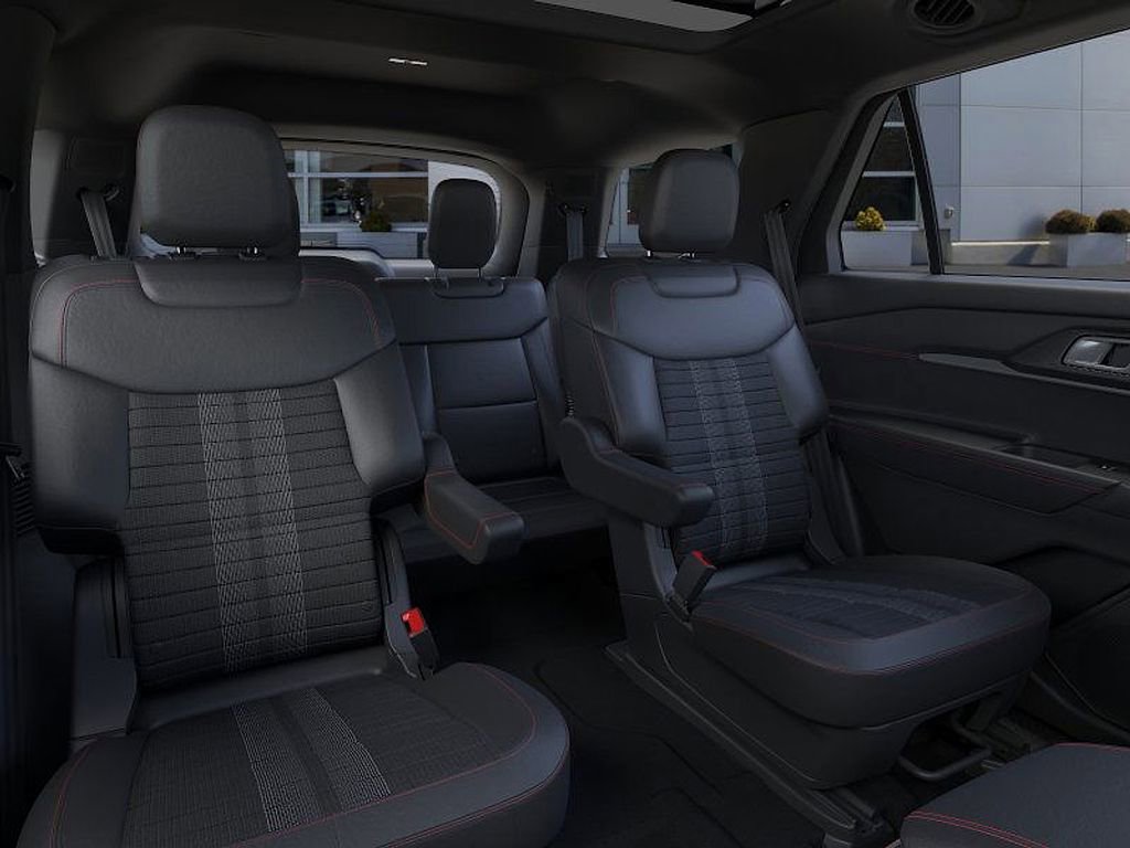 New 2026 Ford Explorer ST-Line w/ ST-Line Street Pack image 11