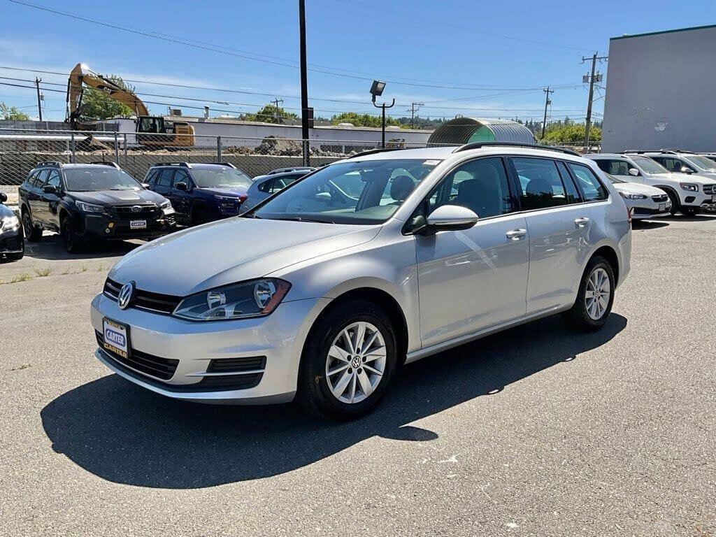 Used 2016 Volkswagen Golf S FWD image 4